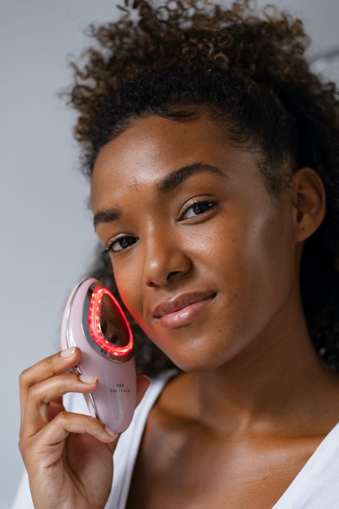 LED Light Benefits – Why You Should Be Using LED on Your Skin